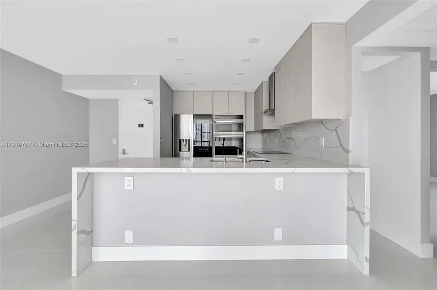 20379 W Country Club Dr #1233, Aventura, FL 33180 - Image #3