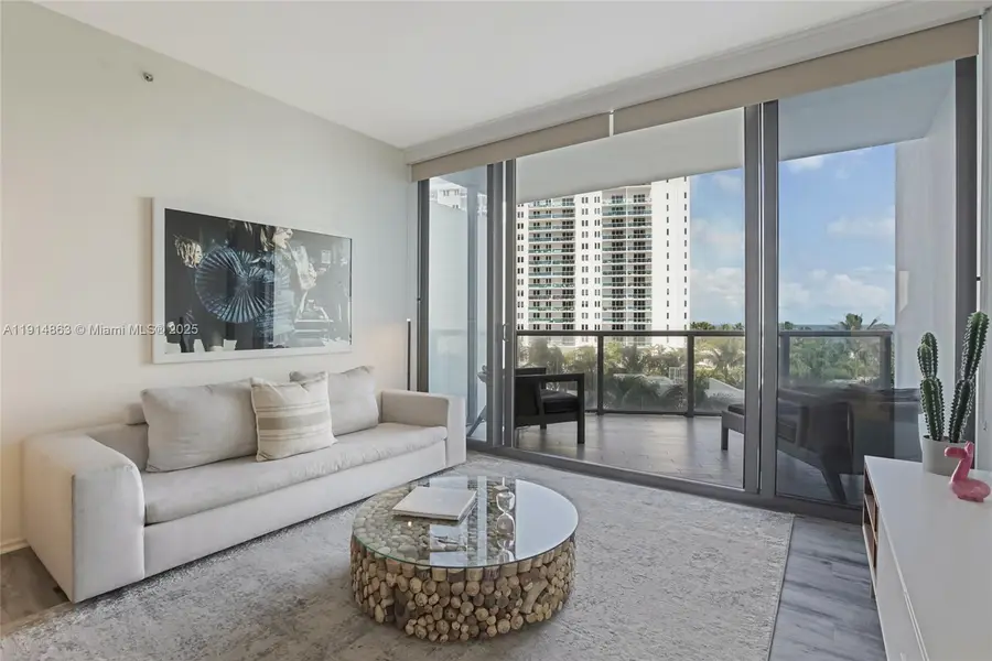 2201 Collins Ave #523, Miami Beach, FL 33139 - Image #3