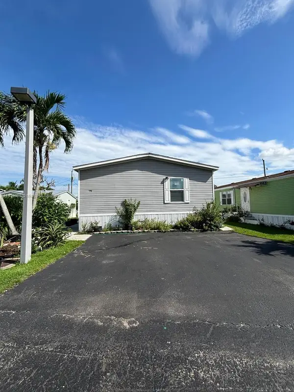 28501 SW 152nd Ave #158, Homestead, FL 33033