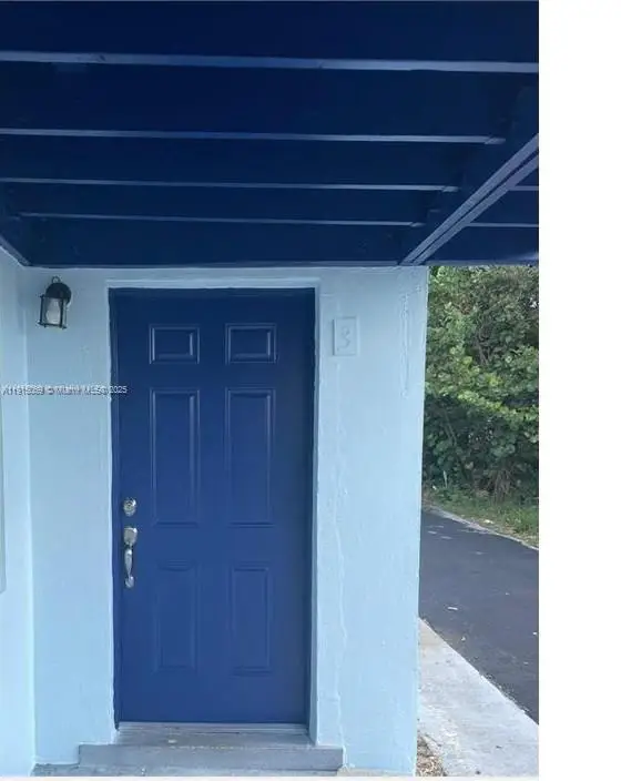 817 Grant St, West Palm Beach, FL 33407