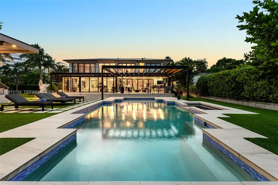 795 Lakeview Dr, Miami Beach, FL 33140 - Image #2