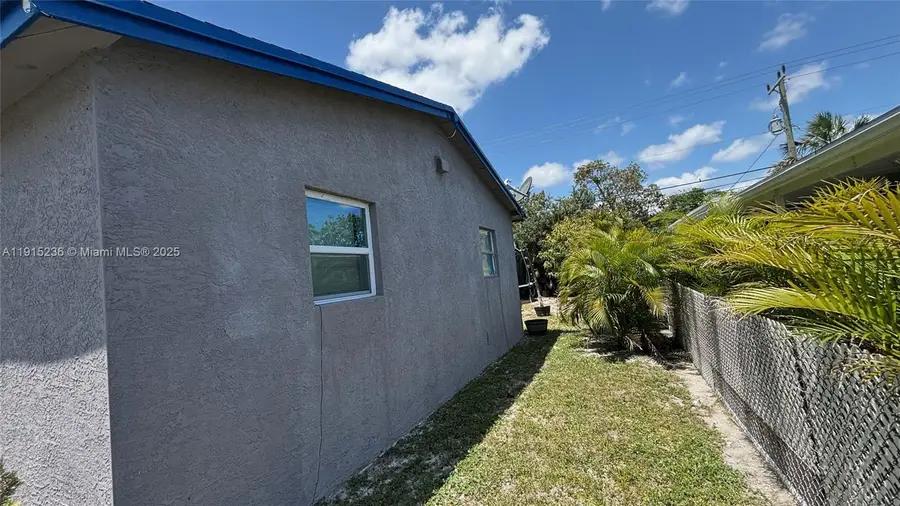 2731 NW 1st Ct, Pompano Beach, FL 33069 - Image #2