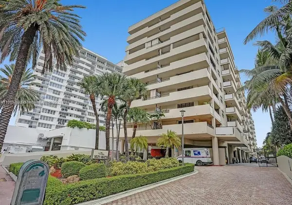 1621 Collins Ave #505, Miami Beach, FL 33139