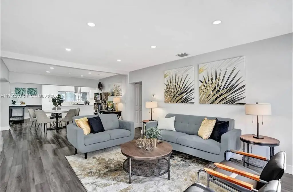 1431 Dewey St, Hollywood, FL 33020 - Image #1