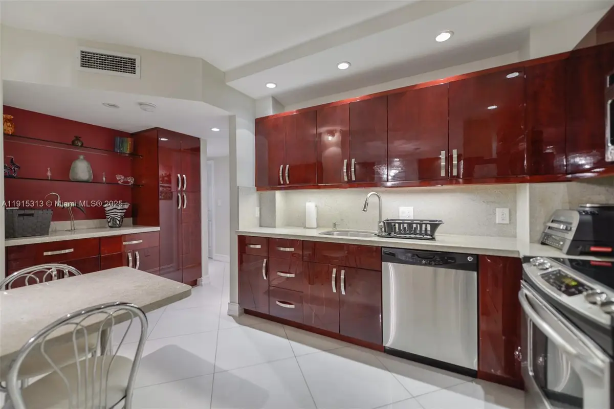 1950 S Ocean Dr #5G, Hallandale Beach, FL 33009 - Image #1