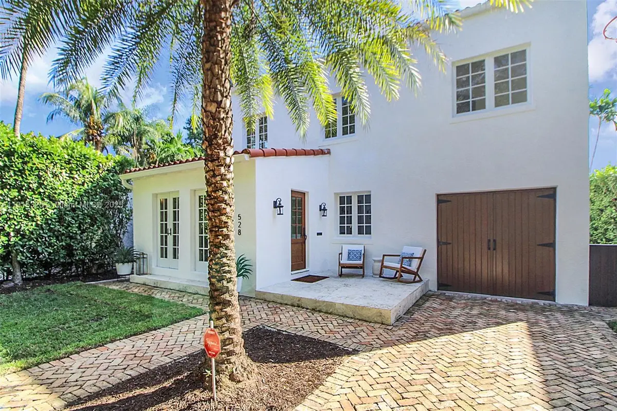 528 Navarre Av, Coral Gables, FL 33134 - Image #1