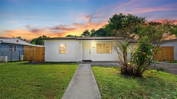 760 NW 126th St, North Miami, FL 33168