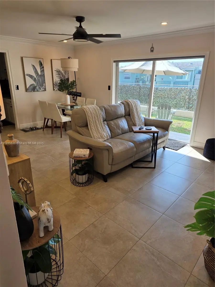 10110 SW 20th St, Miami, FL 33165 - Image #3