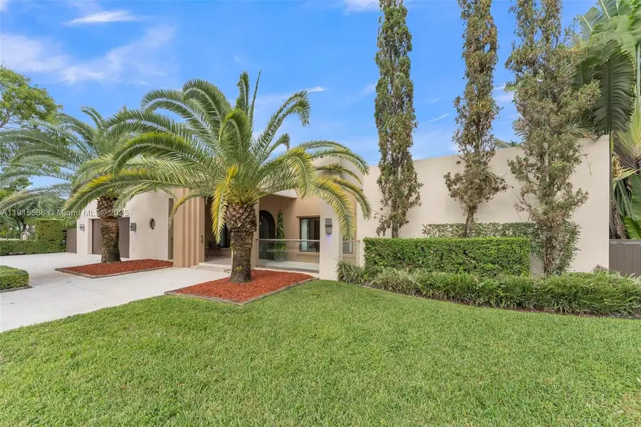 7261 W Troon Cir, Miami Lakes, FL 33014 - Image #3