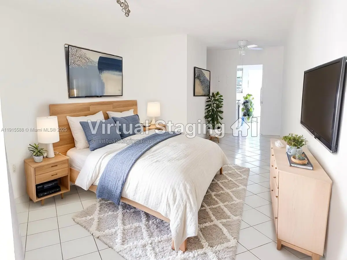 1021 Michigan Ave #10, Miami Beach, FL 33139 - Image #1