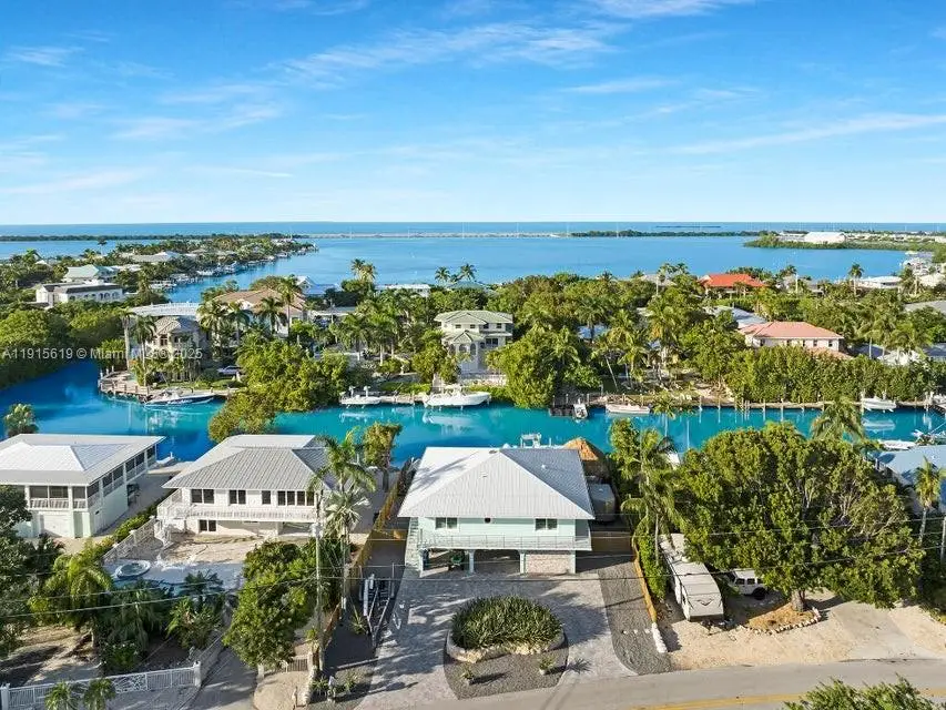 232 W Seaview Dr, Duck Key, FL 33050 - Image #2