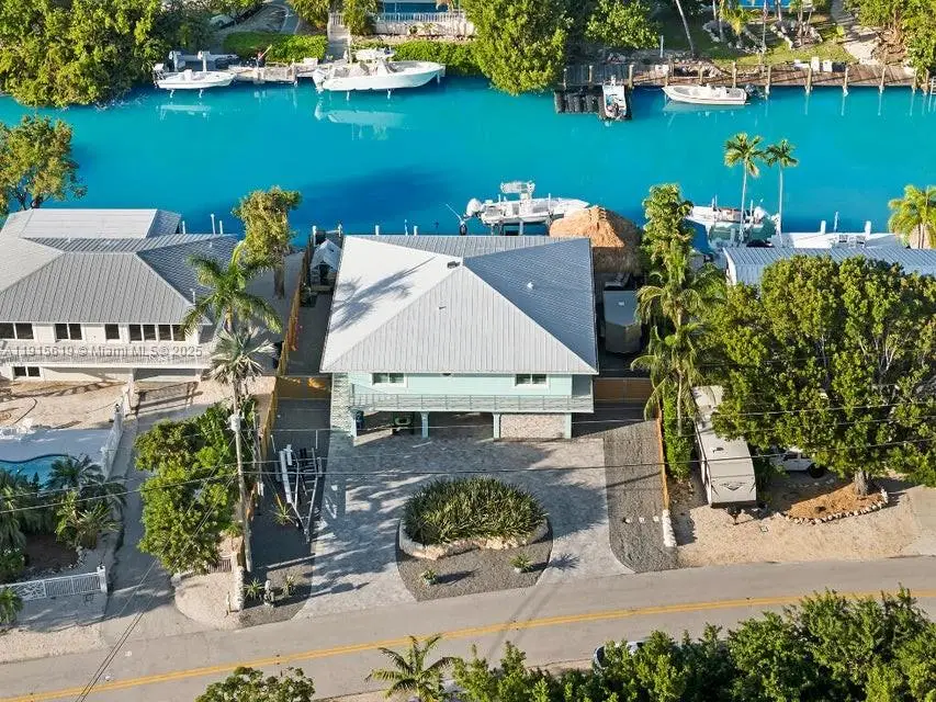232 W Seaview Dr, Duck Key, FL 33050 - Image #3