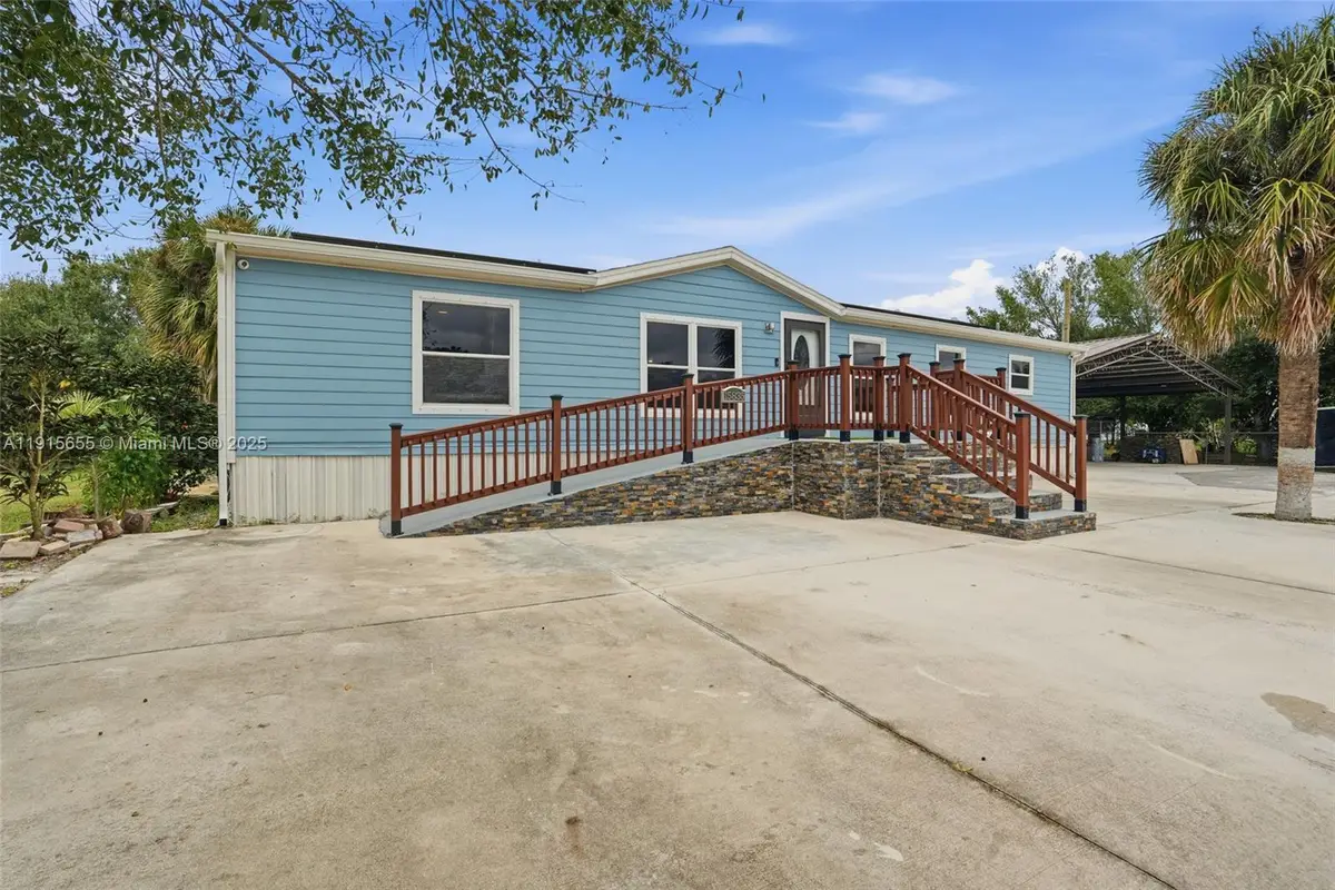 15835 Kaloacoochee St, Felda, FL 33935 - Image #1