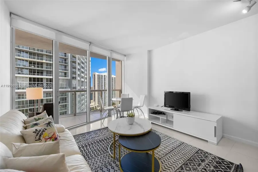 495 Brickell Ave #2206, Miami, FL 33131 - Image #3