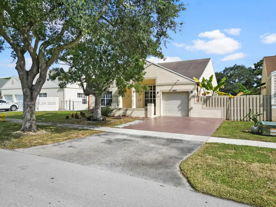 1431 SW 85th Ave, Pembroke Pines, FL 33025 - Image #3