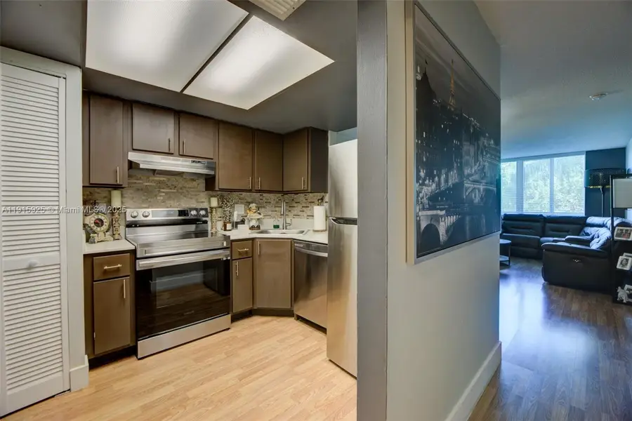 3149 Riverside Dr #B-202, Coral Springs, FL 33065 - Image #2