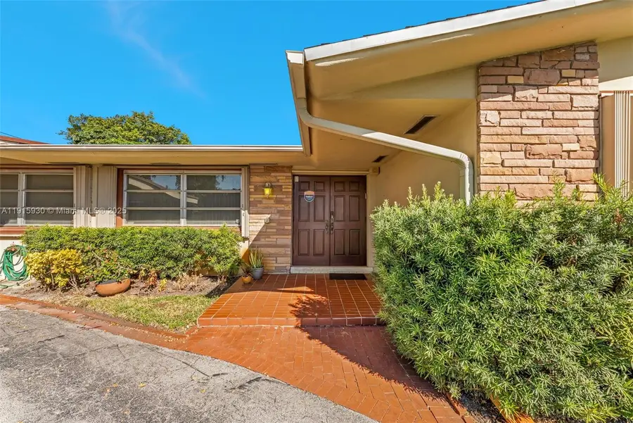 1325 NE 171st St, Miami, FL 33162 - Image #3