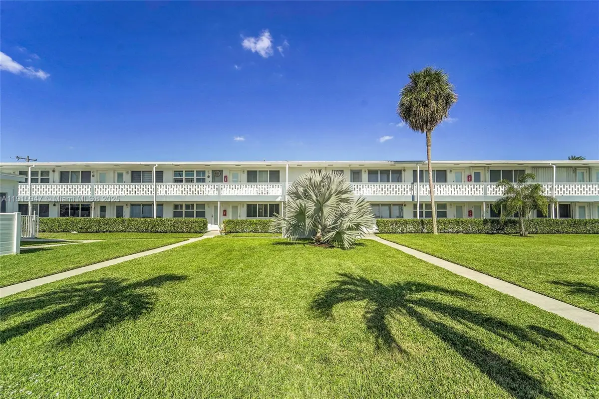 851 Atlantic Shores Blvd #121, Hallandale Beach, FL 33009 - Image #1