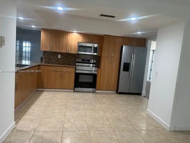 6861 SW 28th St, Miramar, FL 33023 - Image #1