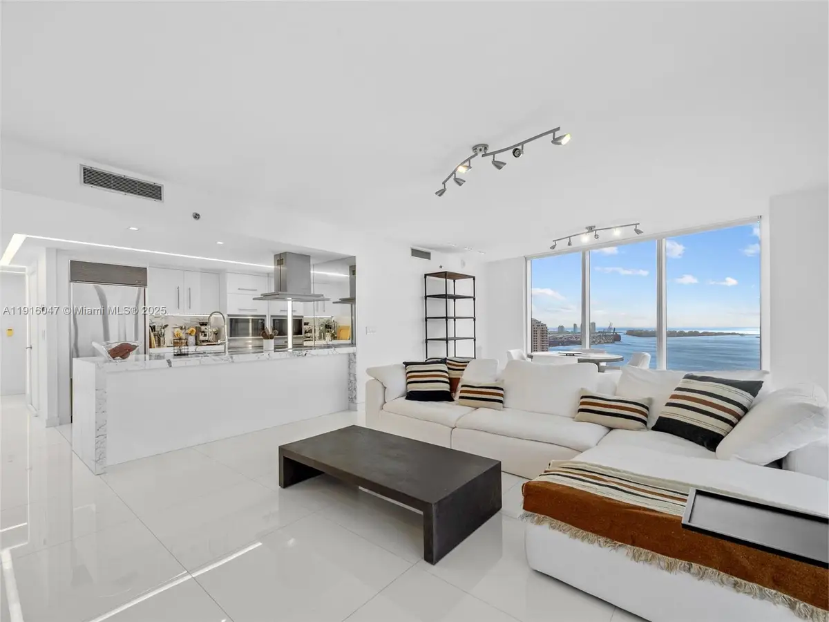 495 Brickell Ave #3801, Miami, FL 33131 - Image #1