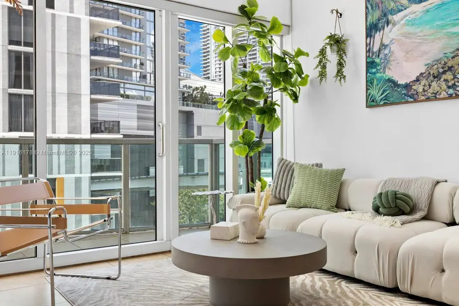 41 SE 5th St #510, Miami, FL 33131 - Image #3