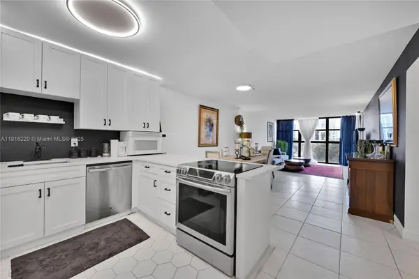 400 Leslie Dr #605, Hallandale Beach, FL 33009