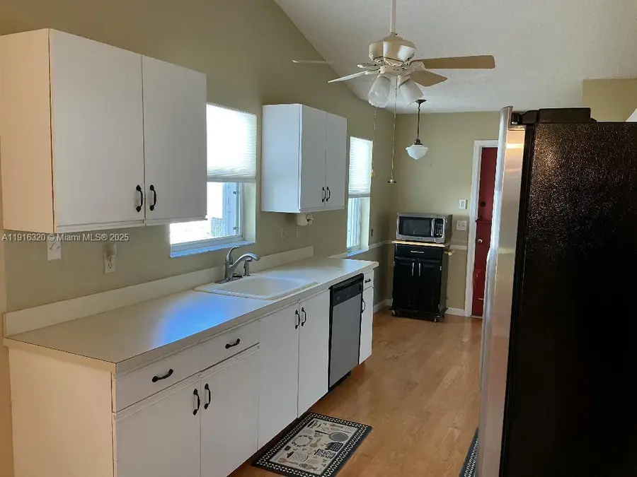 6910 SE Lillian Ct, Stuart, FL 34997 - Image #3