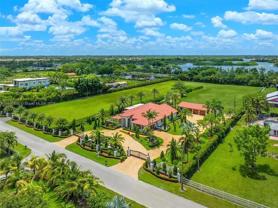 17490 SW 70th Pl, Southwest Ranches, FL 33331 - Image #2