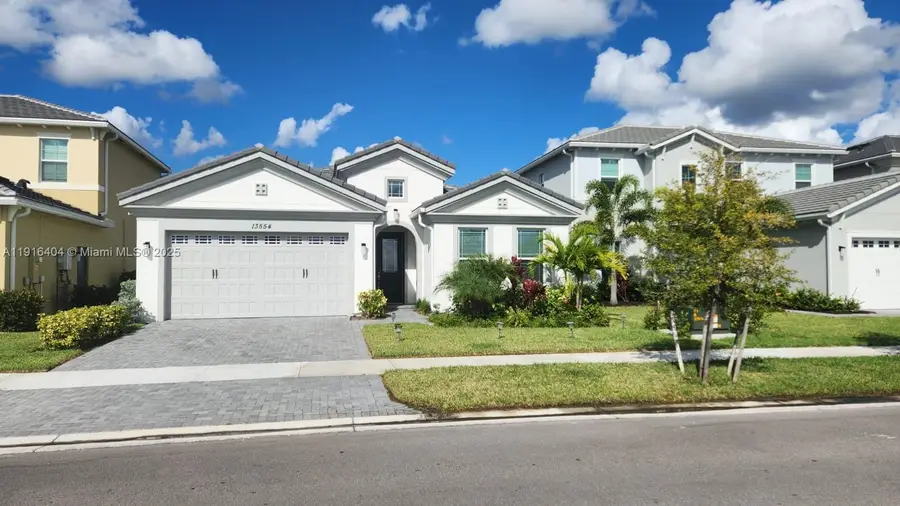 13554 Spruce Pine Dr, Westlake, FL 33470 - Image #2