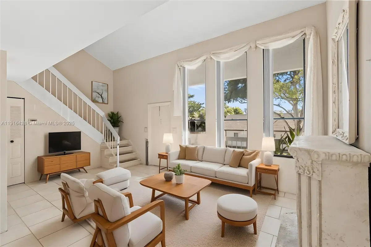 559 N University Dr #39, Plantation, FL 33324 - Image #1