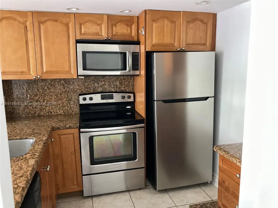 3527 NE 168th St #301, North Miami Beach, FL 33160 - Image #3