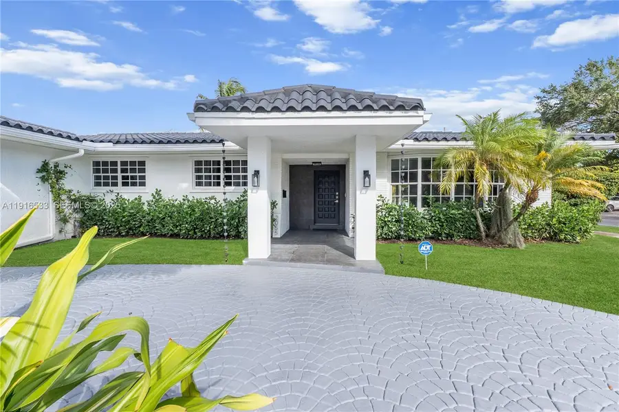 2055 NE 201st Ter, Miami, FL 33179 - Image #3