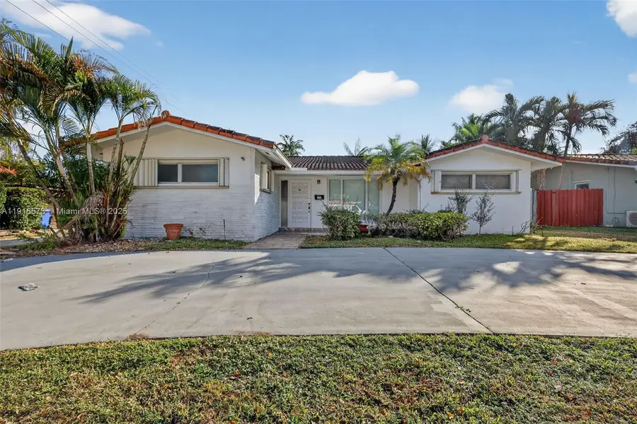 2003 N 45th Ave, Hollywood, FL 33021 - Image #2