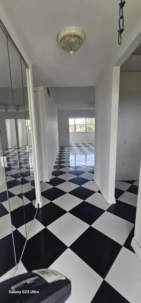 8595 Sunrise Lakes Blvd #307, Sunrise, FL 33322