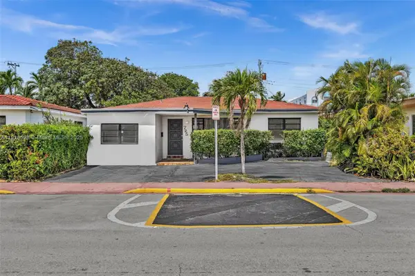 725 82nd St, Miami Beach, FL 33141