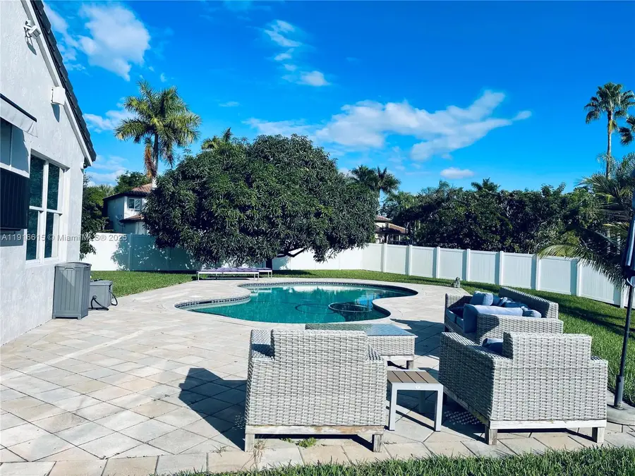 16120 SW 11th St, Pembroke Pines, FL 33027 - Image #3