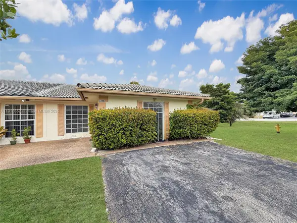 11001 NW 44th St # East, Coral Springs, FL 33065