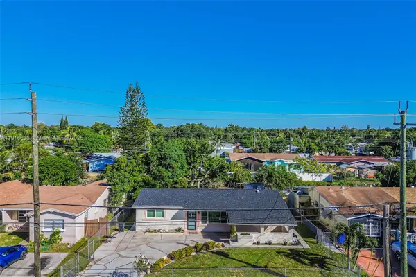 6431 SW 19th St, North Lauderdale, FL 33068