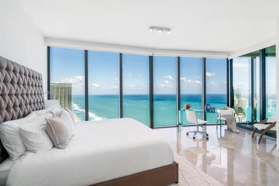 18555 Collins Ave #5105, Sunny Isles Beach, FL 33160 - Image #2