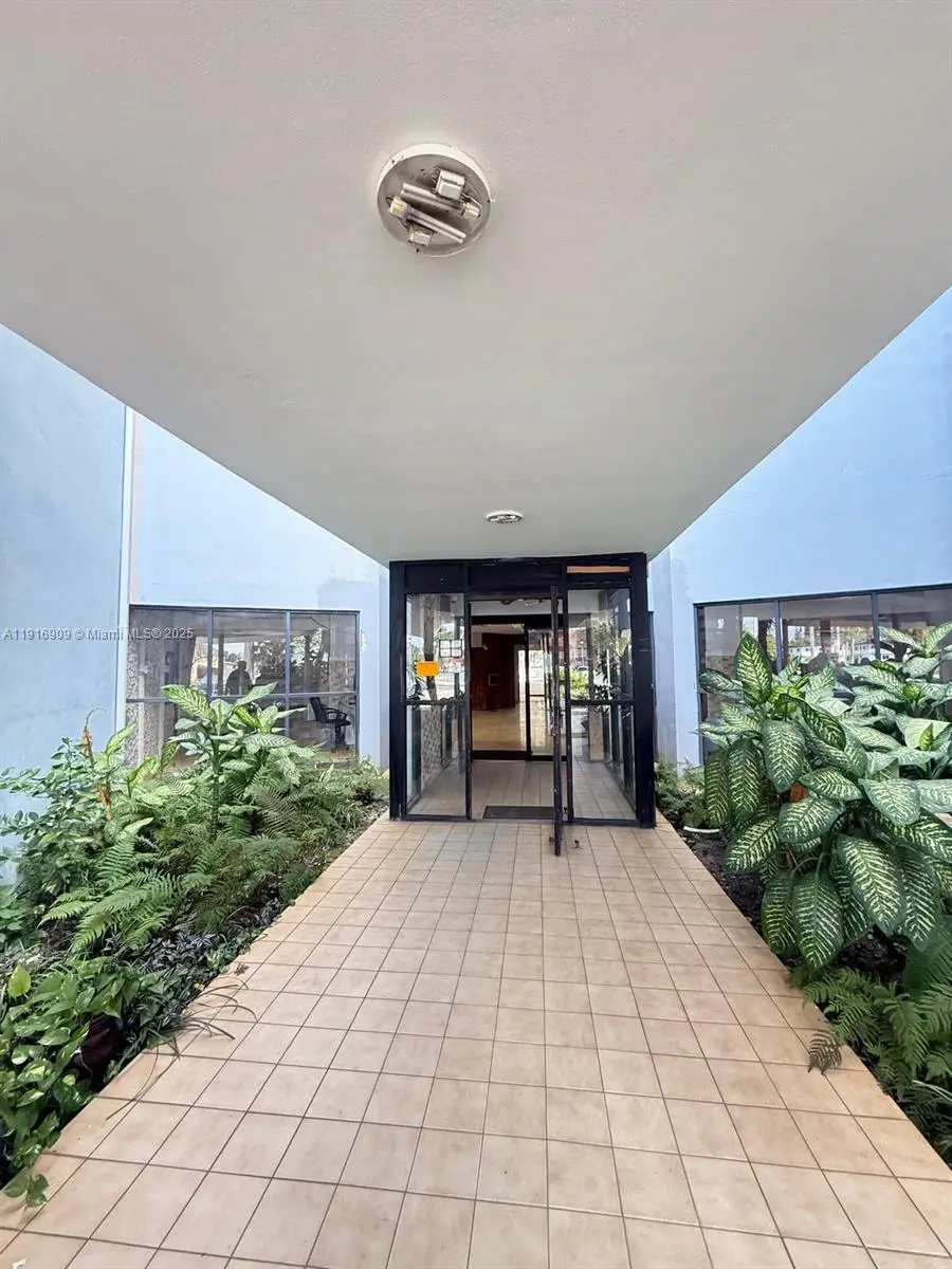 2025 NE 164th St #605, North Miami Beach, FL 33162 - Image #2