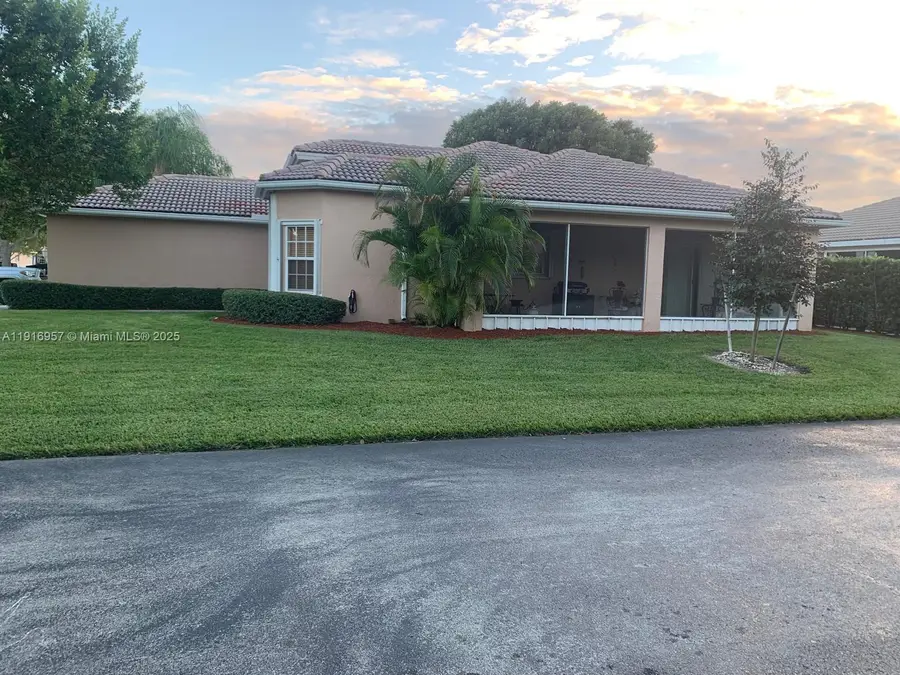 462 SE 23rd Dr, Homestead, FL 33033 - Image #2