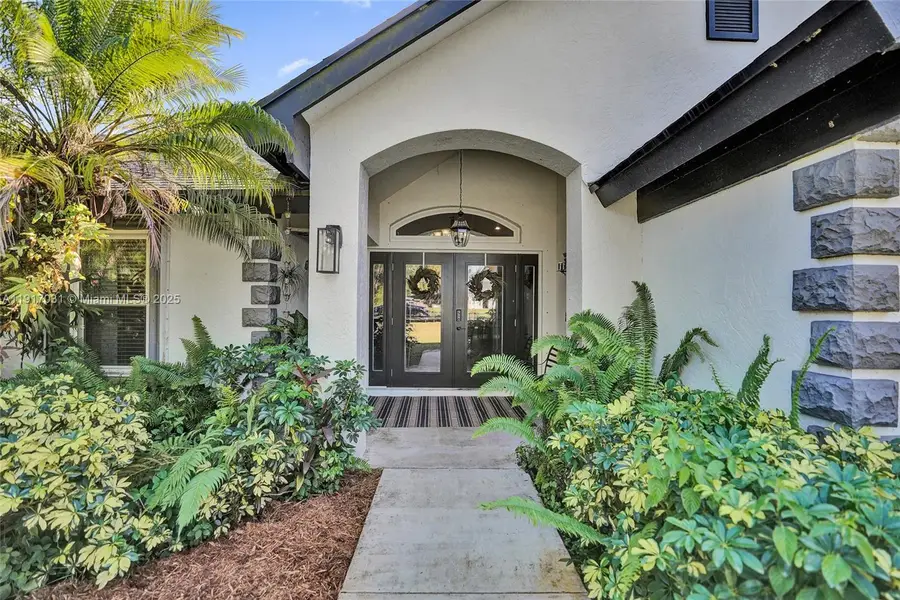 14194 N 88th Pl N, Loxahatchee, FL 33470 - Image #2