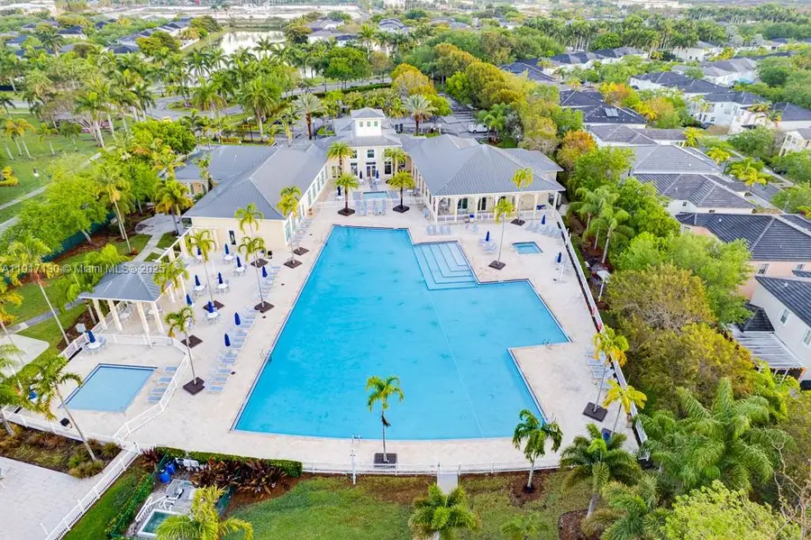 2502 NE 1st St, Homestead, FL 33033 - Image #2