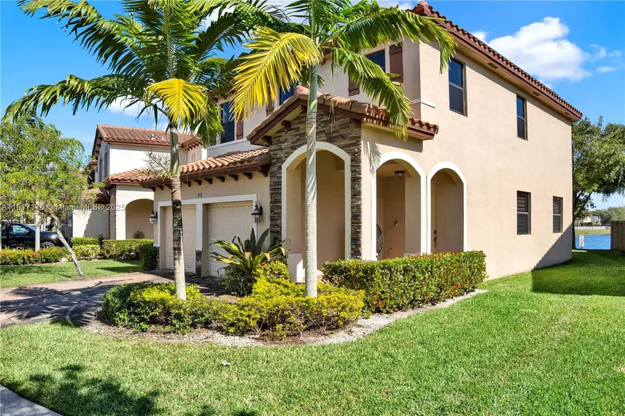 217 NE 23rd Ter, Homestead, FL 33033 - Image #2