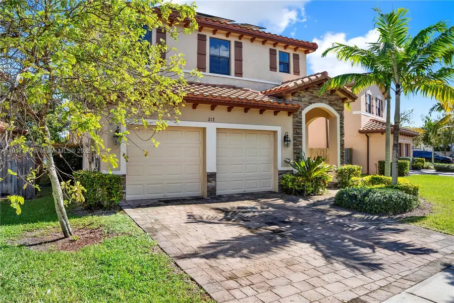 217 NE 23rd Ter, Homestead, FL 33033 - Image #3