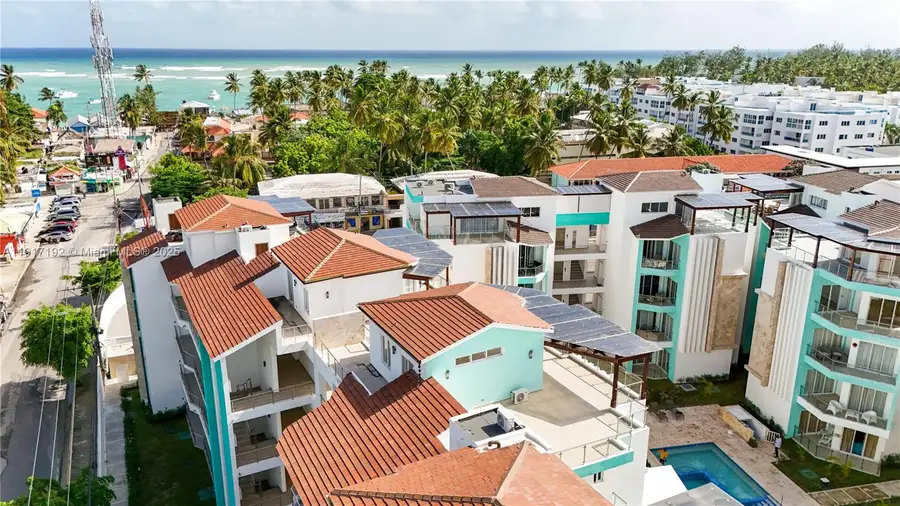 E RESIDENCIAL MAPLE BEACH Av Alemania #A101, Bavaro, FL 23000 - Image #2