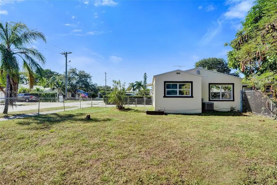 1310 N 24th Ave, Hollywood, FL 33020 - Image #3