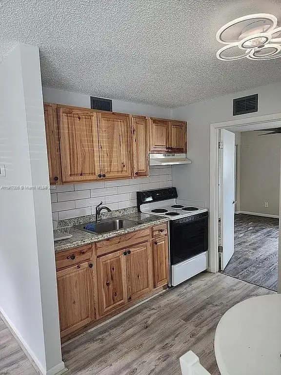 333 SE Martin Ave #4-4, Stuart, FL 34996 - Image #2