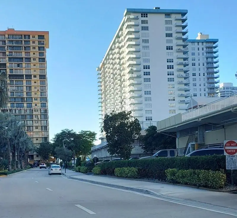 301 174th St #309, Sunny Isles Beach, FL 33160 - Image #2