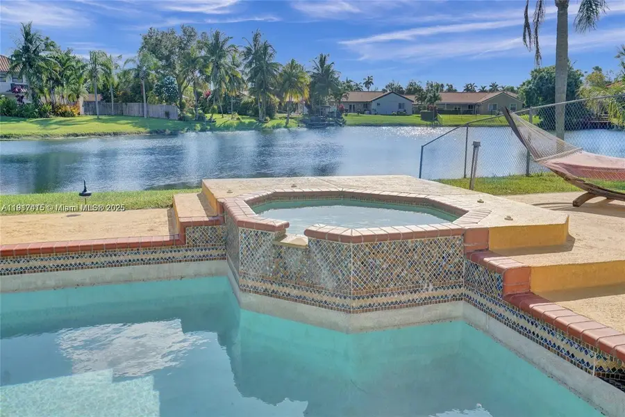 5421 Hawkes Bluff Ave, Davie, FL 33331 - Image #3